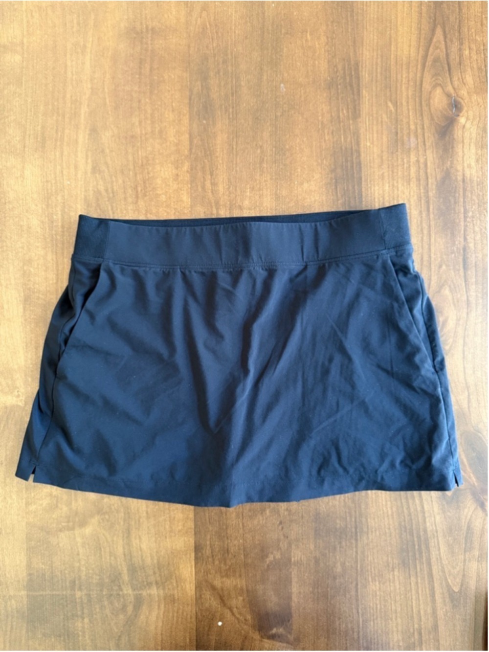 Athleta Brooklyn Skort 13.5” Black Size 12 Slit Pockets EUC